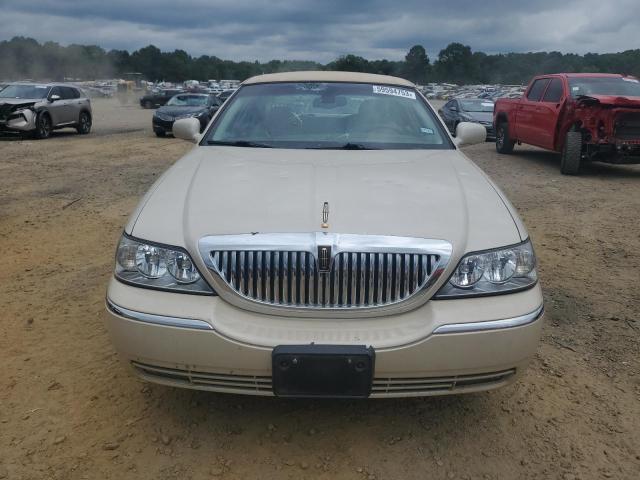 Photo 4 VIN: 1LNHM83W73Y690384 - LINCOLN TOWN CAR C 