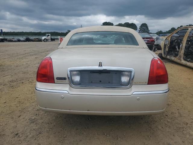 Photo 5 VIN: 1LNHM83W73Y690384 - LINCOLN TOWN CAR C 