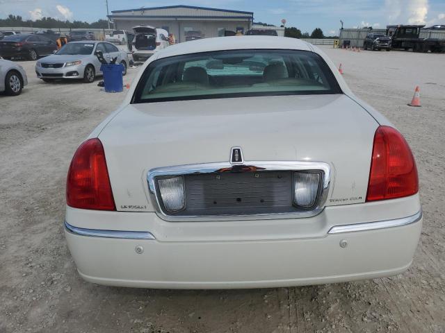 Photo 5 VIN: 1LNHM83W74Y640098 - LINCOLN TOWN CAR U 