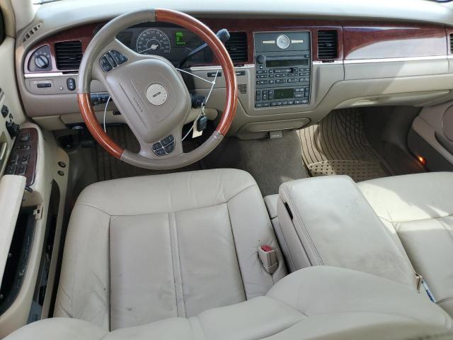 Photo 7 VIN: 1LNHM83W74Y640098 - LINCOLN TOWN CAR U 