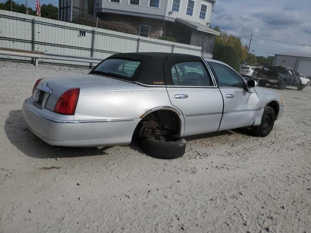 Photo 2 VIN: 1LNHM83W81Y640123 - LINCOLN TOWN CAR C 