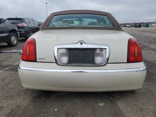 Photo 5 VIN: 1LNHM83W82Y608886 - LINCOLN TOWNCAR 