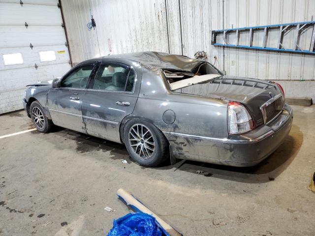 Photo 1 VIN: 1LNHM83W83Y695481 - LINCOLN TOWN CAR C 