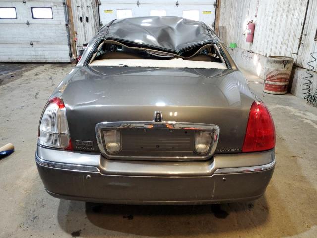 Photo 5 VIN: 1LNHM83W83Y695481 - LINCOLN TOWN CAR C 