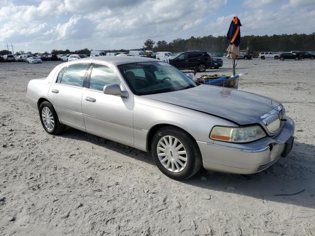 Photo 3 VIN: 1LNHM83W84Y613024 - LINCOLN TOWN CAR U 