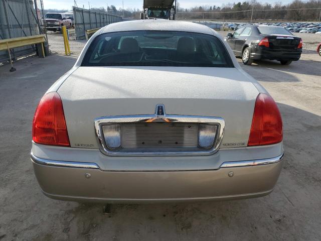 Photo 5 VIN: 1LNHM83W84Y641759 - LINCOLN TOWNCAR 