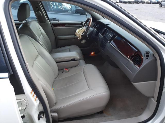 Photo 4 VIN: 1LNHM83W84Y644788 - LINCOLN TOWN CAR U 