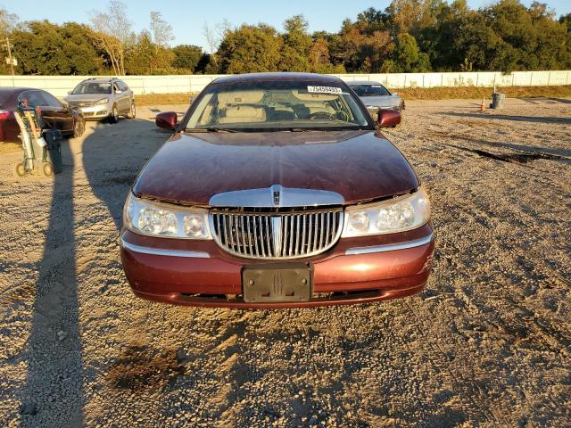 Photo 4 VIN: 1LNHM83W8YY813780 - LINCOLN TOWNCAR 