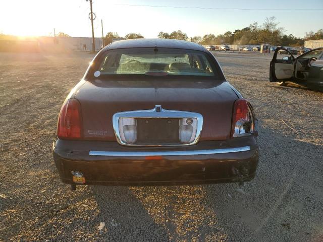 Photo 5 VIN: 1LNHM83W8YY813780 - LINCOLN TOWNCAR 