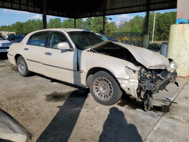 Photo 3 VIN: 1LNHM83W91Y723608 - LINCOLN TOWN CAR C 