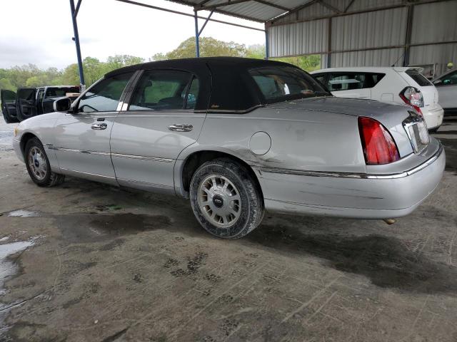 Photo 1 VIN: 1LNHM83W92Y623378 - LINCOLN TOWNCAR 