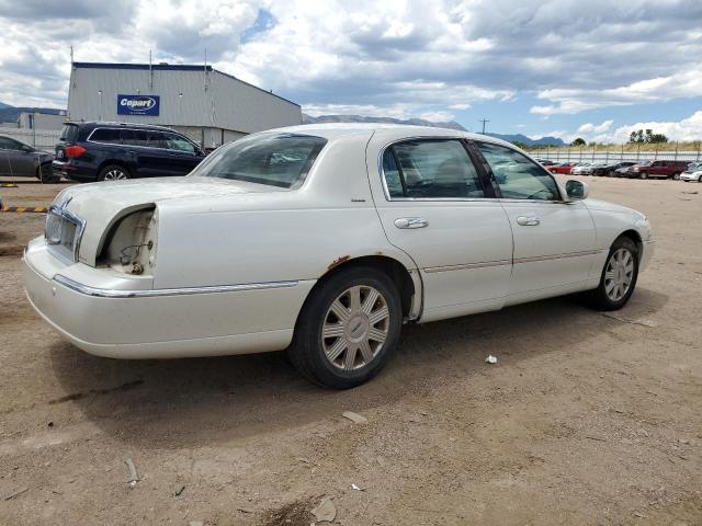 Photo 2 VIN: 1LNHM83W94Y639888 - LINCOLN TOWNCAR 