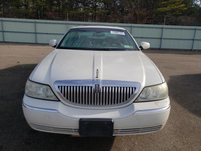 Photo 4 VIN: 1LNHM83W94Y643830 - LINCOLN TOWNCAR 