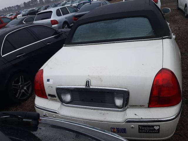 Photo 5 VIN: 1LNHM83W94Y643830 - LINCOLN TOWNCAR 