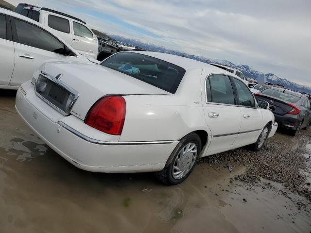 Photo 2 VIN: 1LNHM83WX4Y666839 - LINCOLN TOWNCAR 