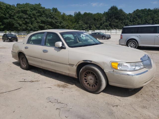 Photo 3 VIN: 1LNHM83WXXY606502 - LINCOLN TOWN CAR C 