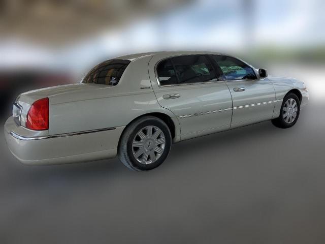 Photo 2 VIN: 1LNHM85W85Y661752 - LINCOLN TOWNCAR 