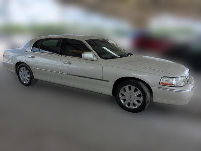 Photo 3 VIN: 1LNHM85W85Y661752 - LINCOLN TOWNCAR 