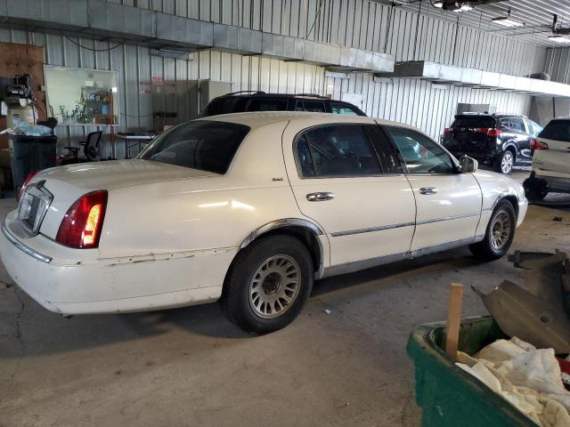 Photo 2 VIN: 1LNHM85W91Y733505 - LINCOLN TOWNCAR 