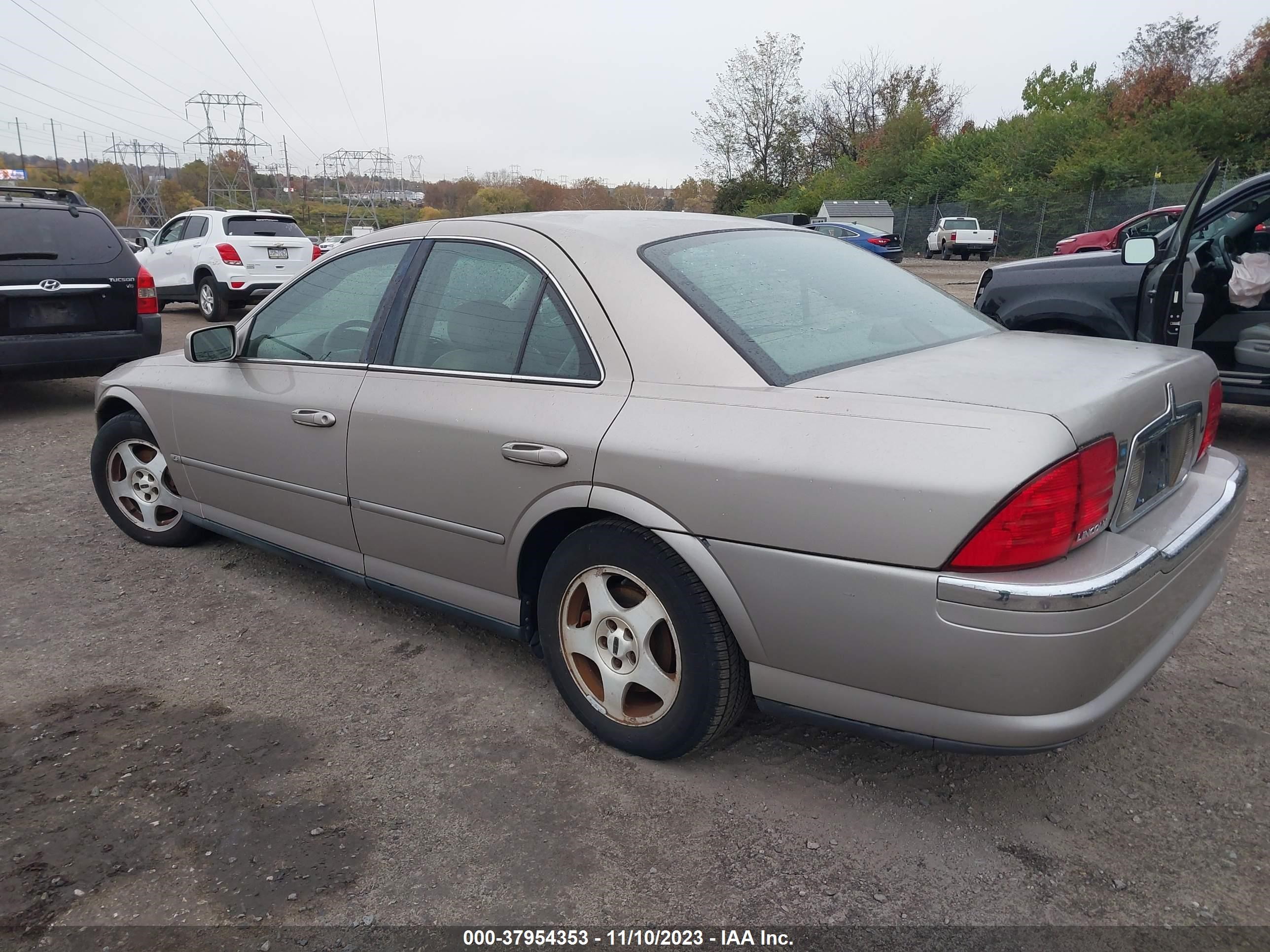 Photo 2 VIN: 1LNHM86521Y617476 - LINCOLN LS 