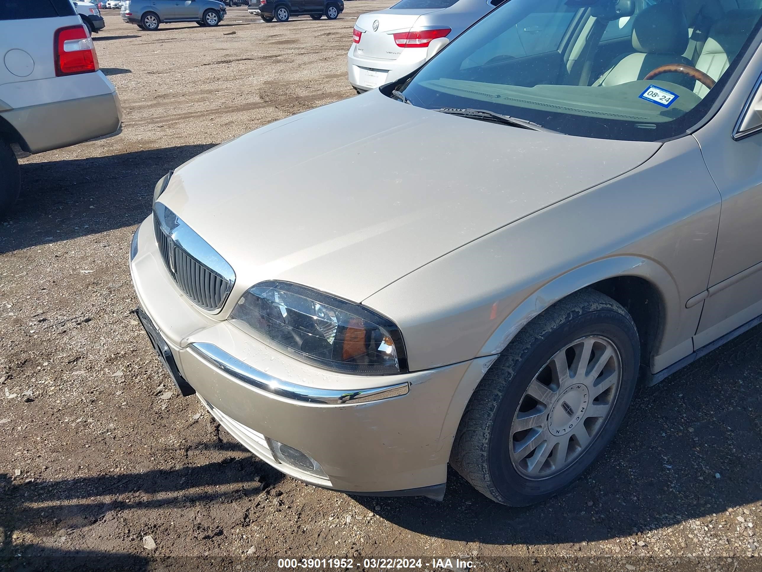 Photo 5 VIN: 1LNHM86S04Y600910 - LINCOLN LS 