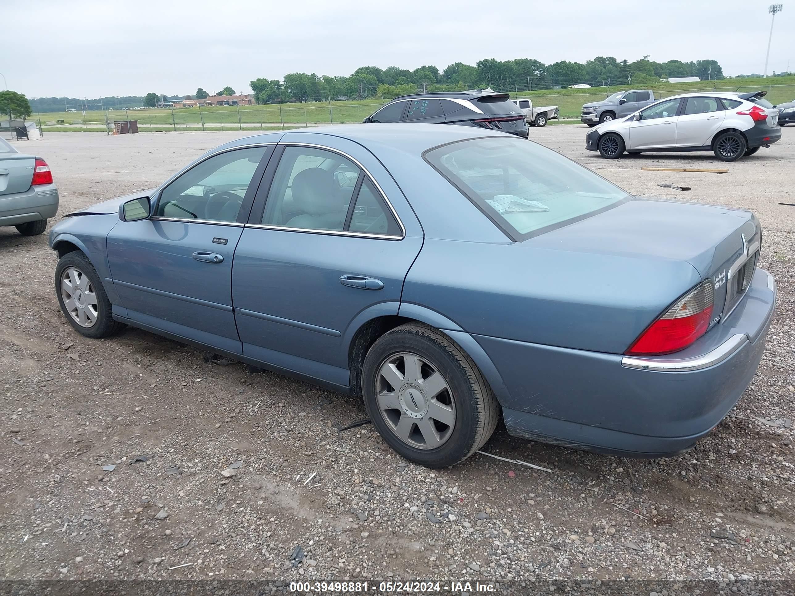 Photo 2 VIN: 1LNHM86S14Y633866 - LINCOLN LS 