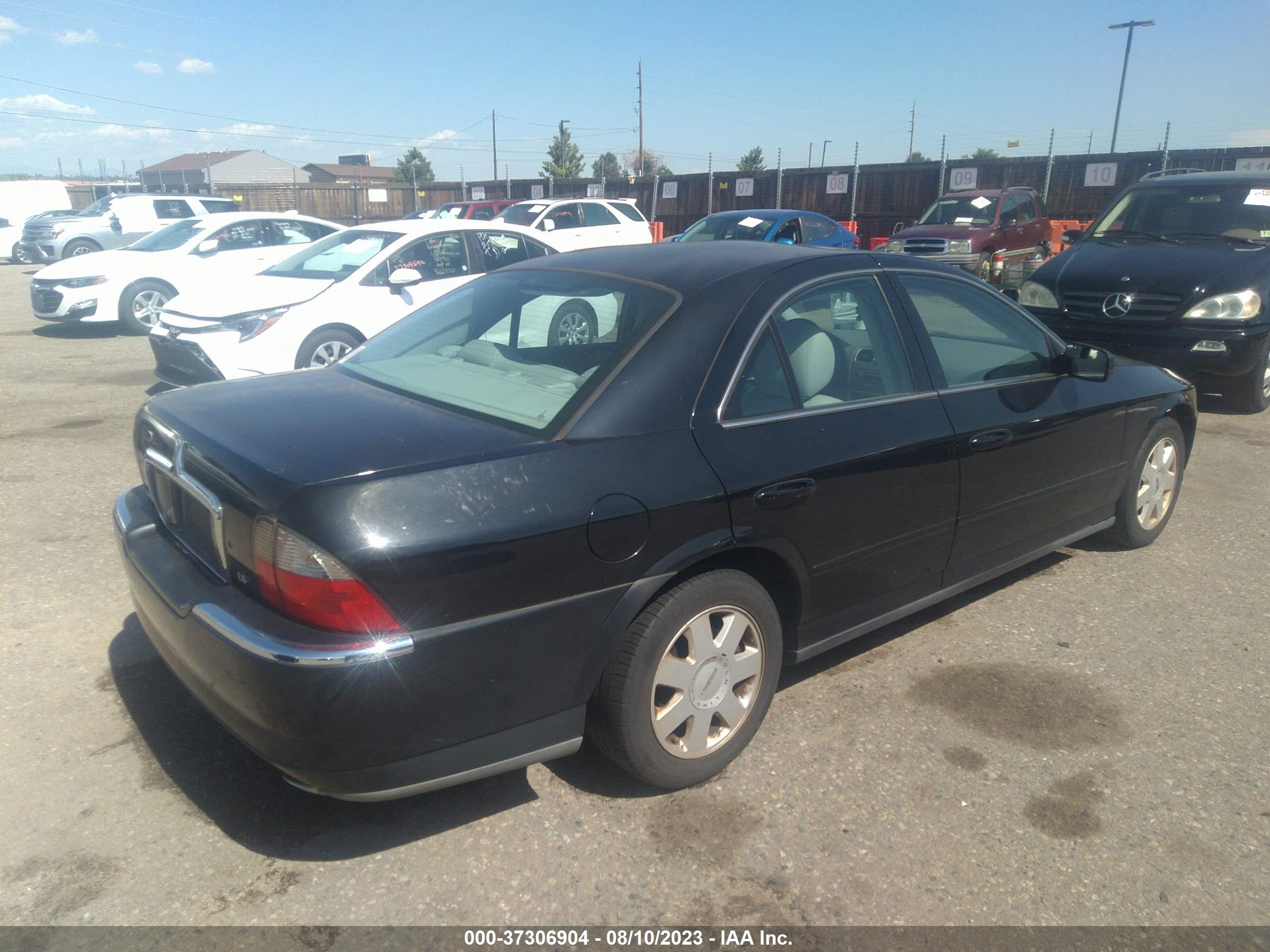 Photo 3 VIN: 1LNHM86S34Y664102 - LINCOLN LS 