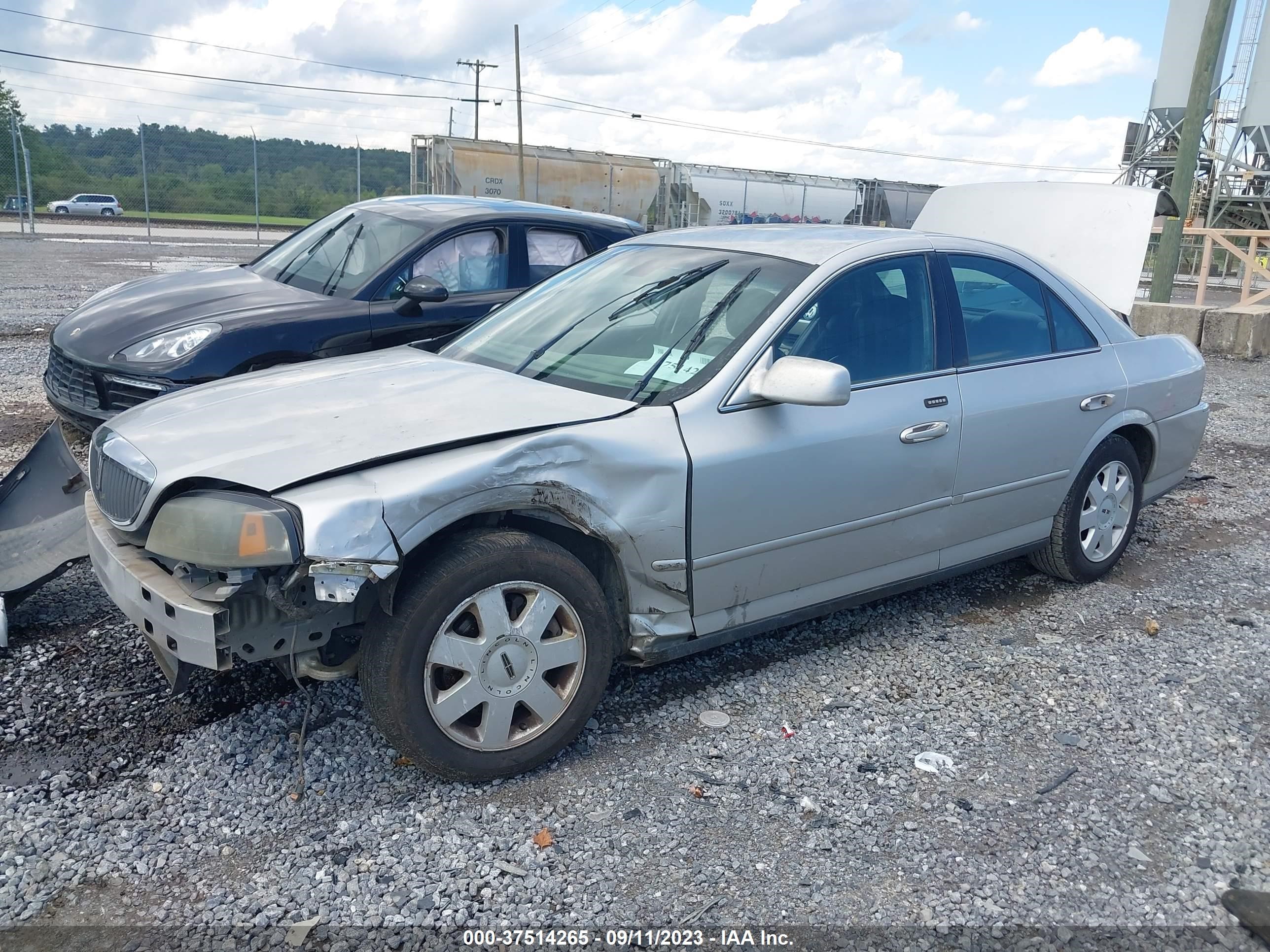 Photo 1 VIN: 1LNHM86S34Y681322 - LINCOLN LS 