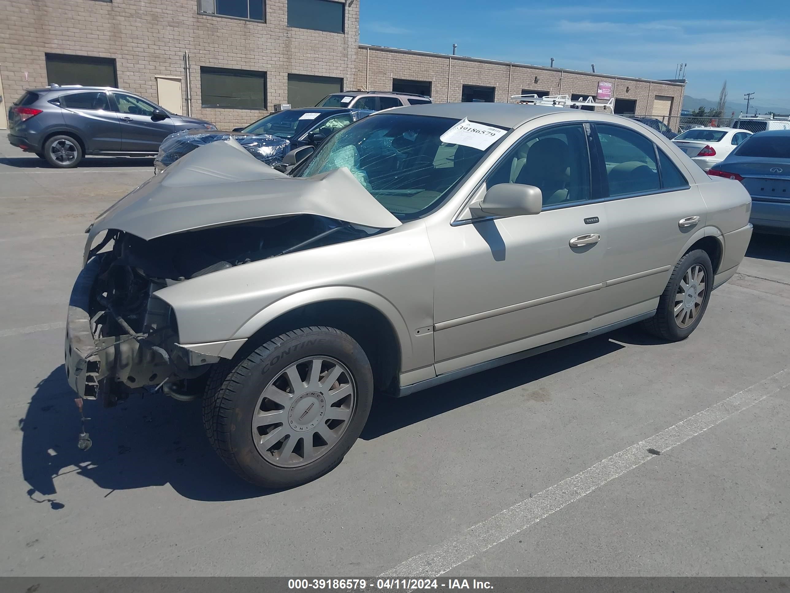 Photo 1 VIN: 1LNHM86S44Y642948 - LINCOLN LS 