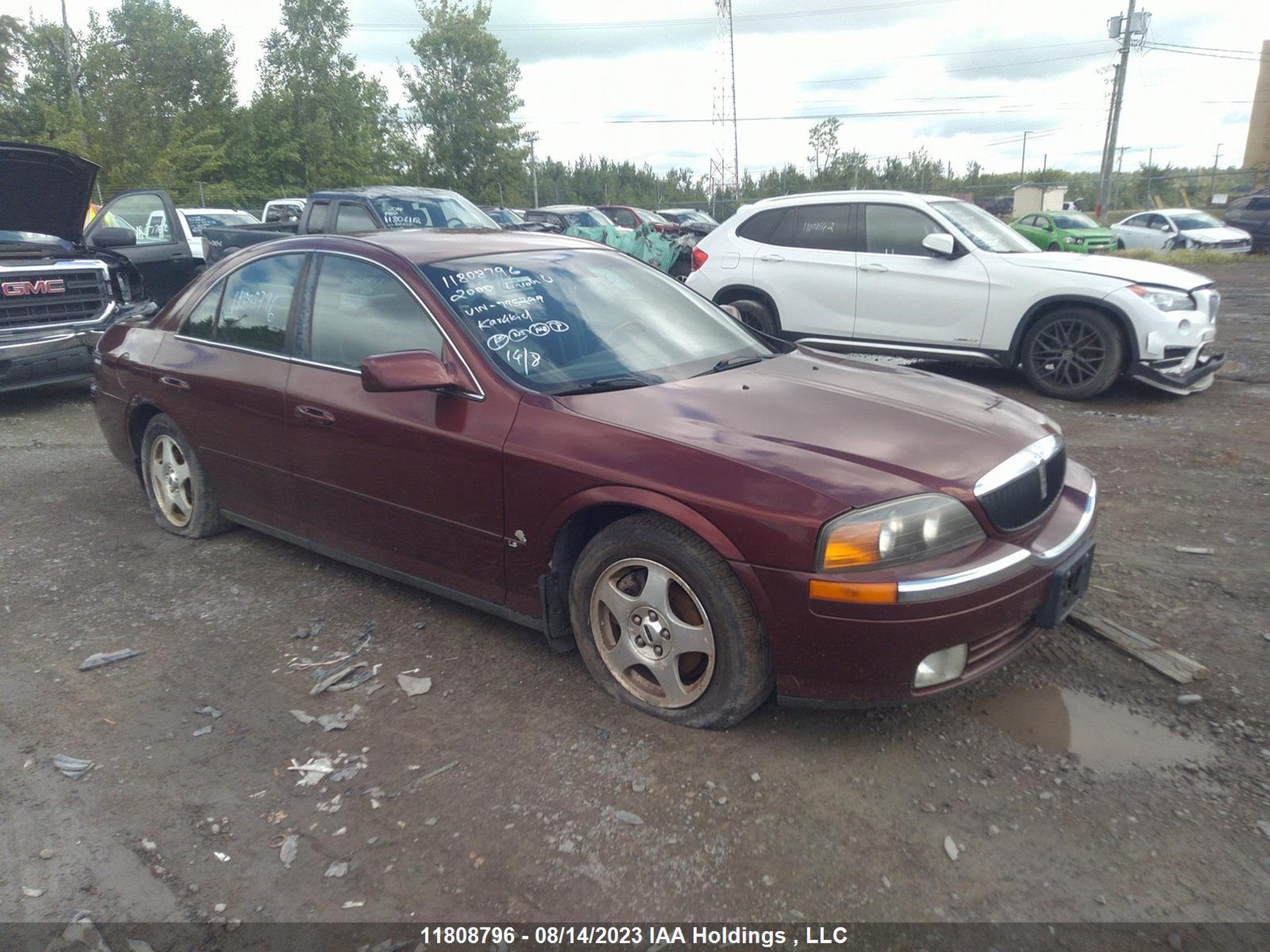 Photo 0 VIN: 1LNHM86S4YY795299 - LINCOLN LS 