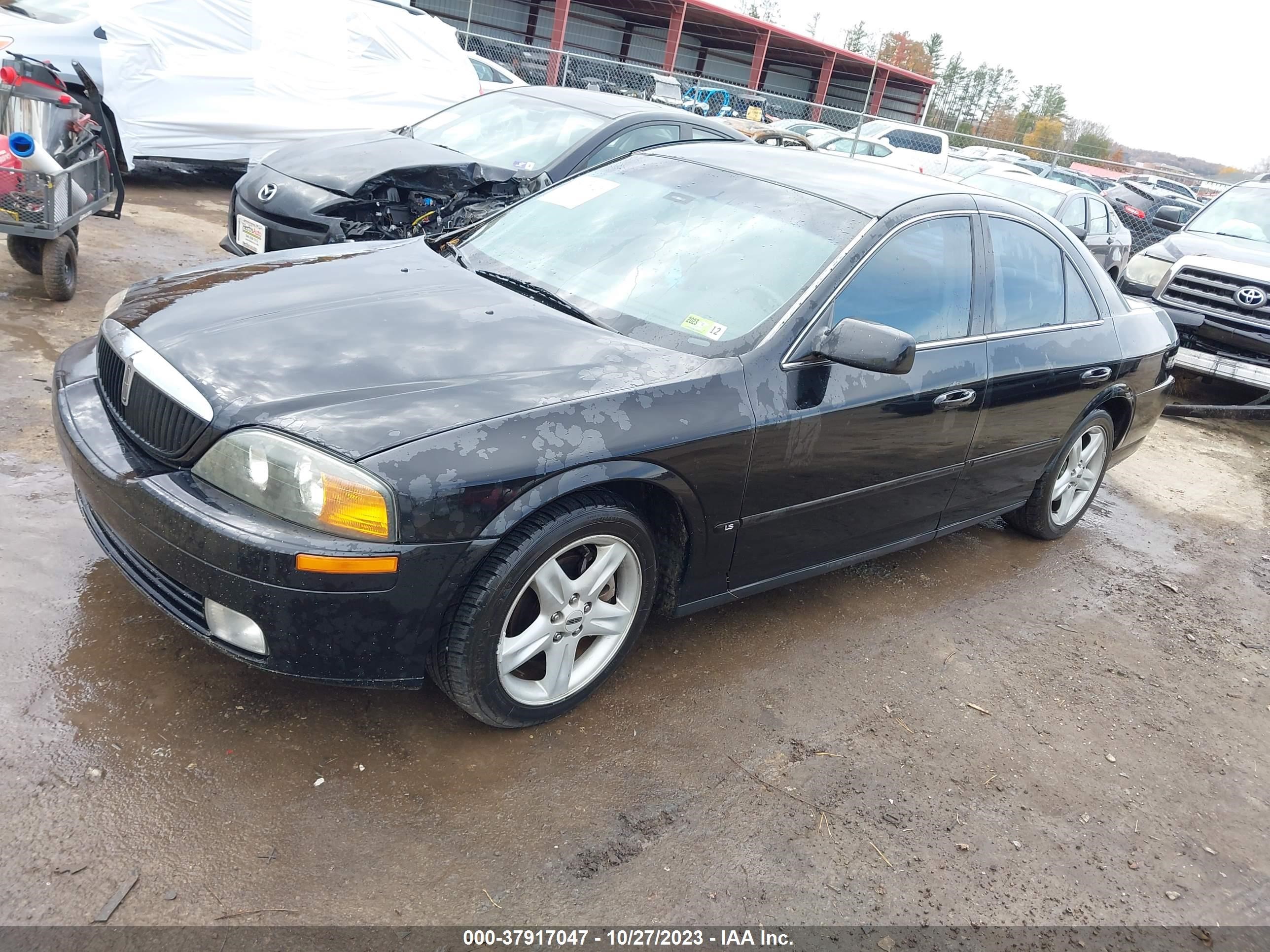 Photo 1 VIN: 1LNHM86S51Y668003 - LINCOLN LS 