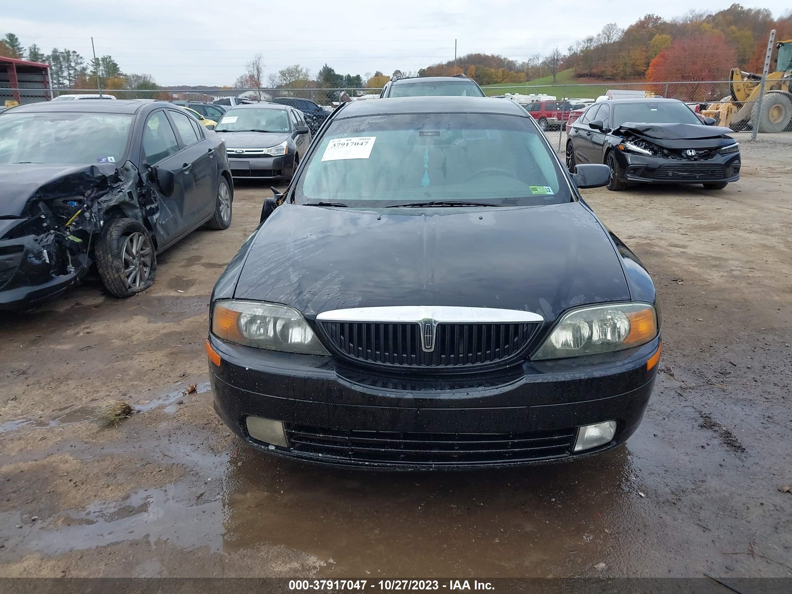 Photo 11 VIN: 1LNHM86S51Y668003 - LINCOLN LS 