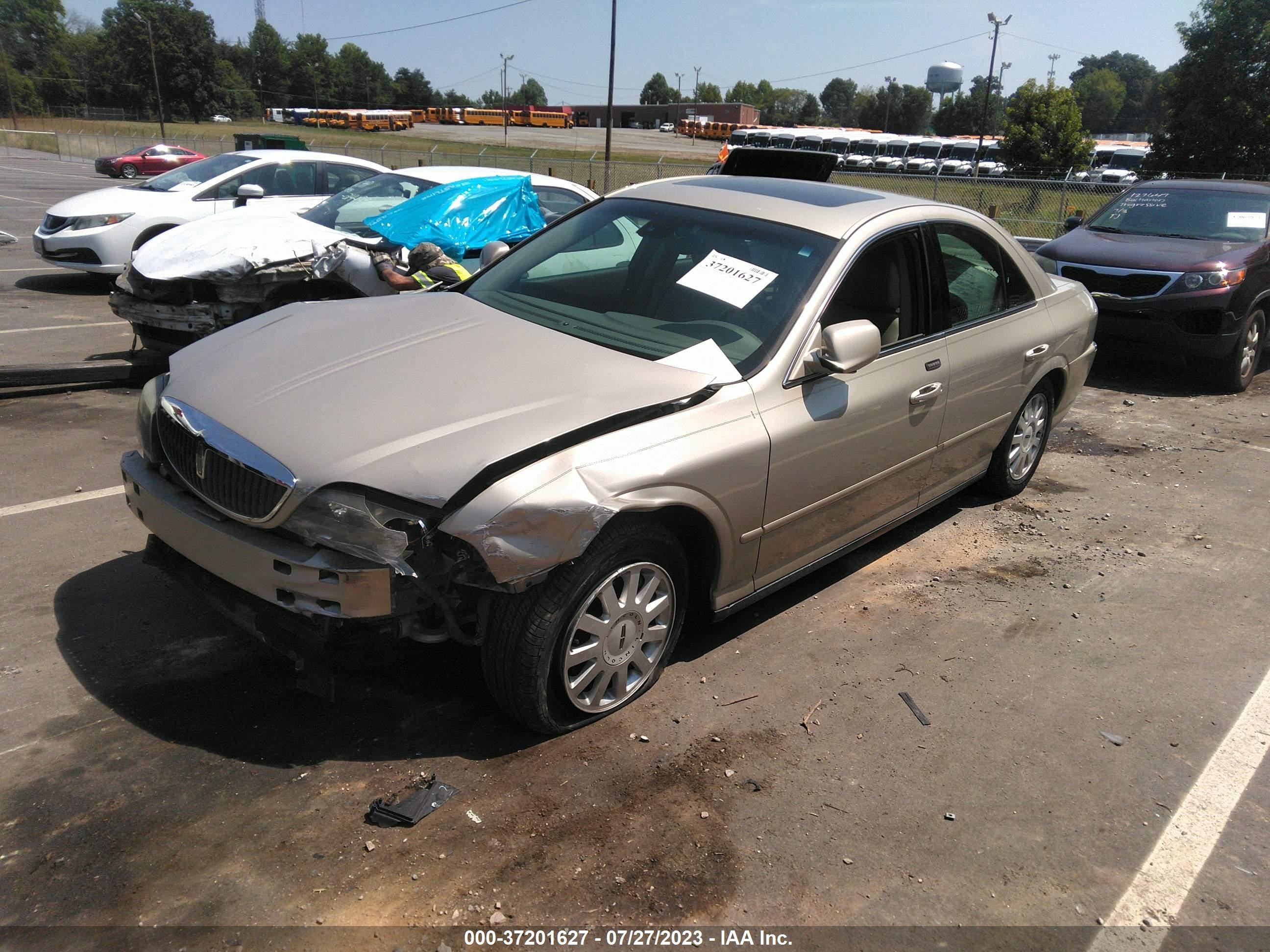 Photo 1 VIN: 1LNHM86S64Y628503 - LINCOLN LS 