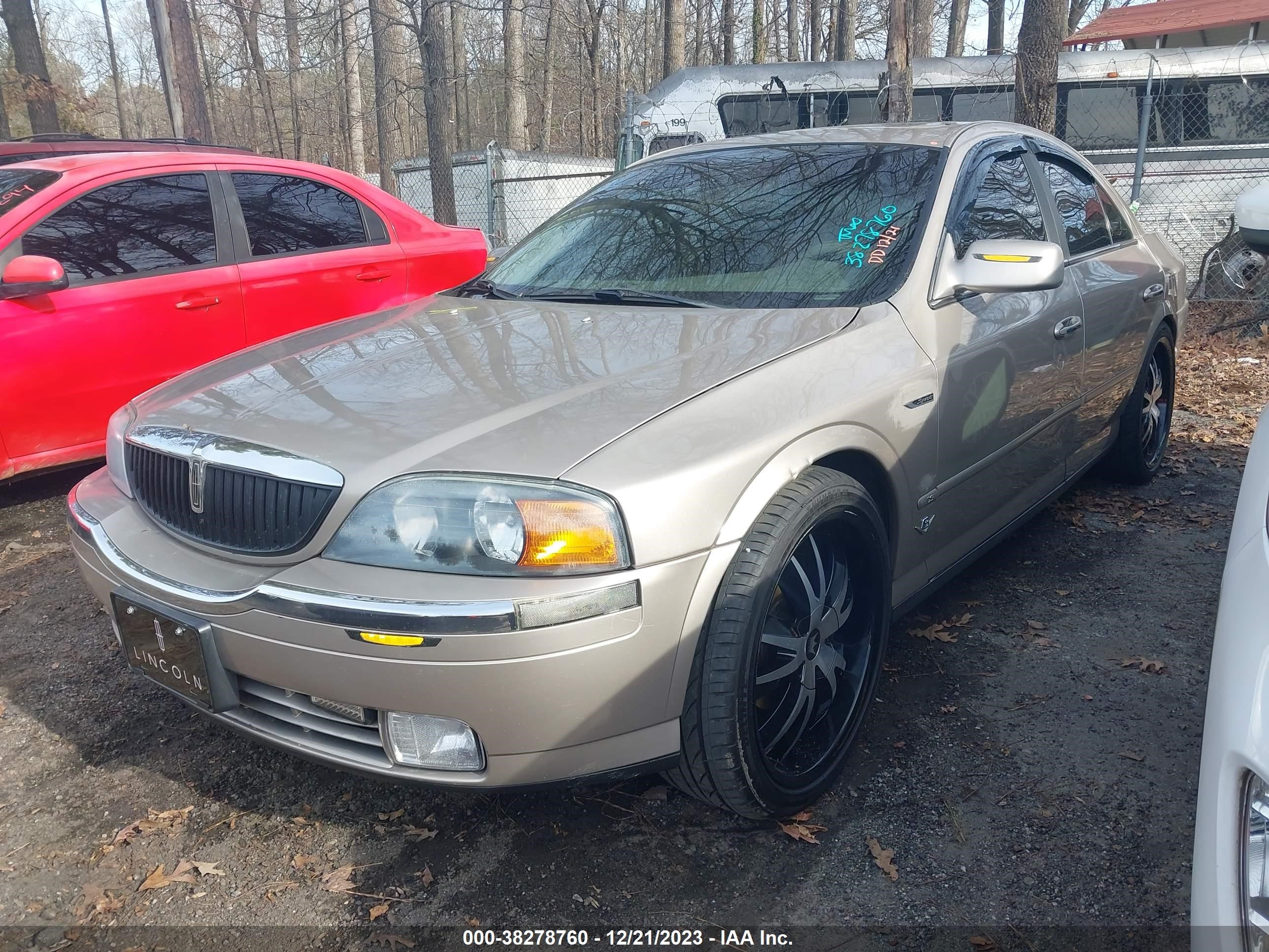 Photo 1 VIN: 1LNHM86S91Y675665 - LINCOLN LS 