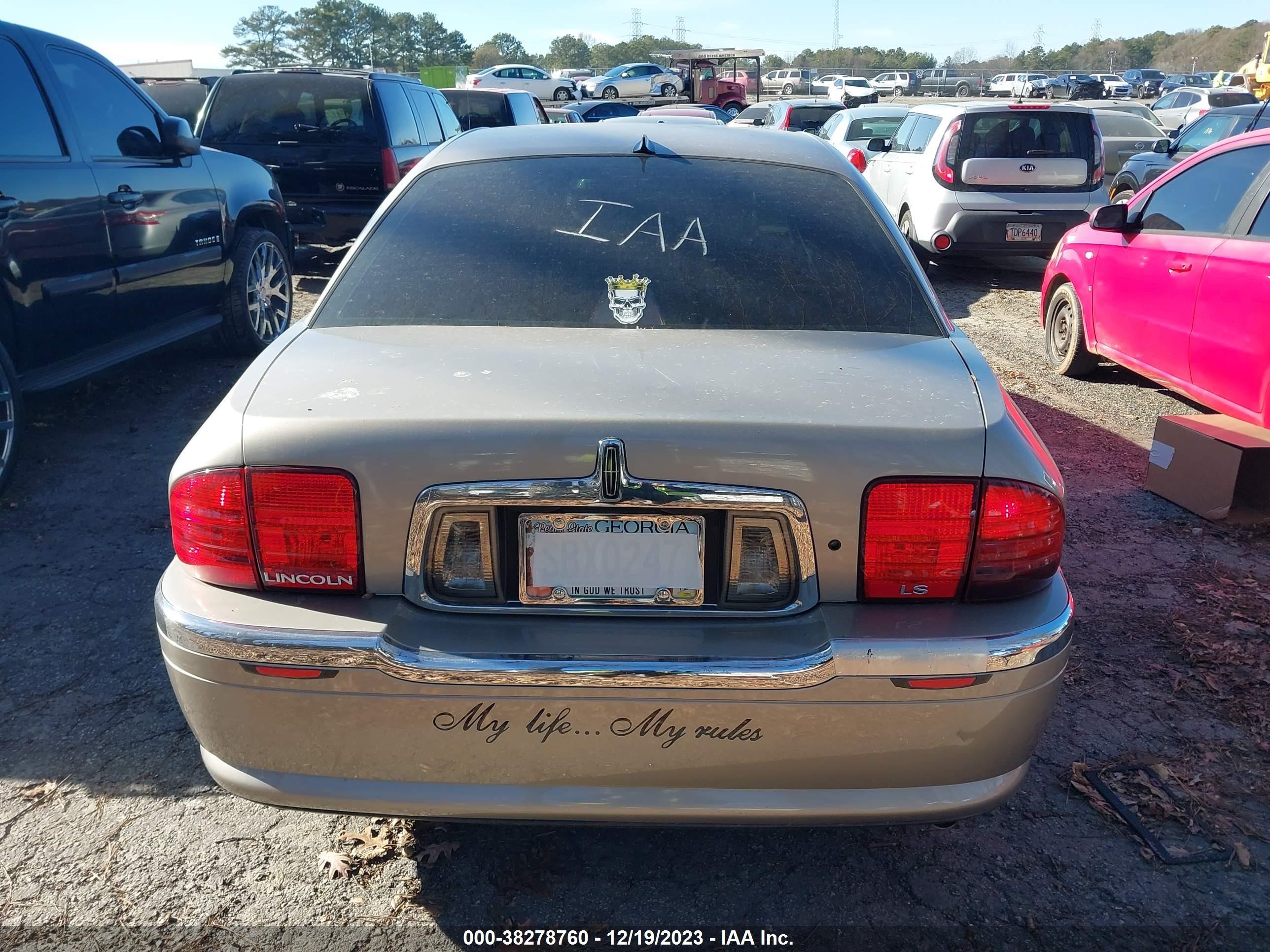 Photo 11 VIN: 1LNHM86S91Y675665 - LINCOLN LS 