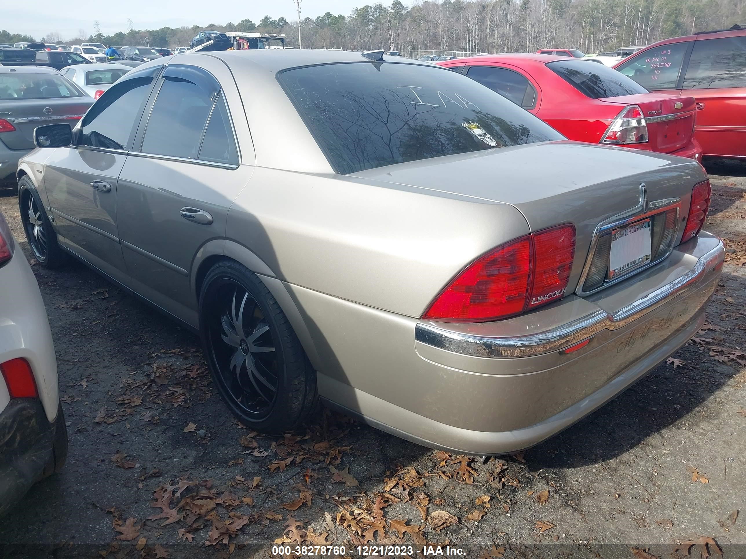 Photo 2 VIN: 1LNHM86S91Y675665 - LINCOLN LS 