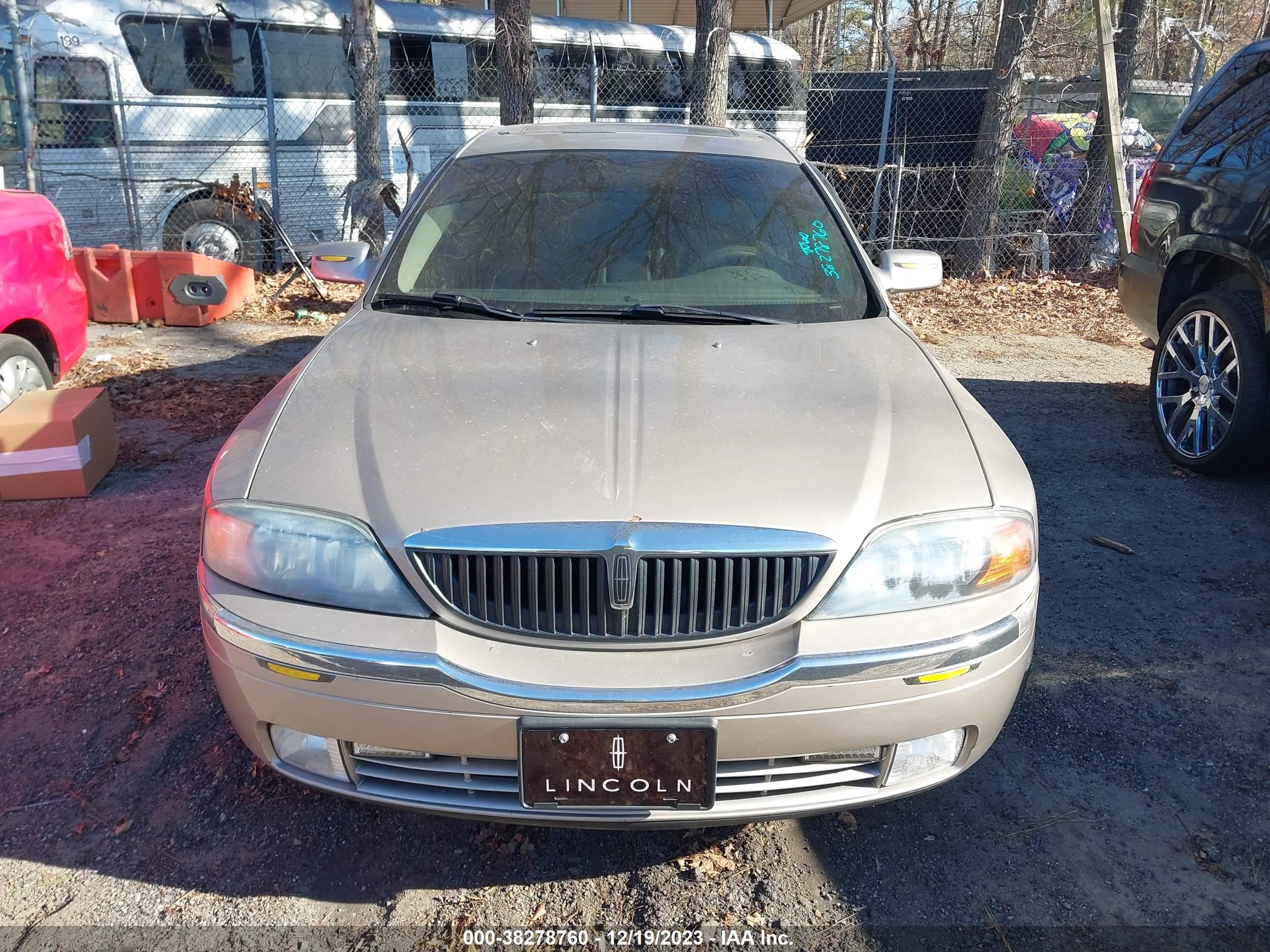 Photo 5 VIN: 1LNHM86S91Y675665 - LINCOLN LS 