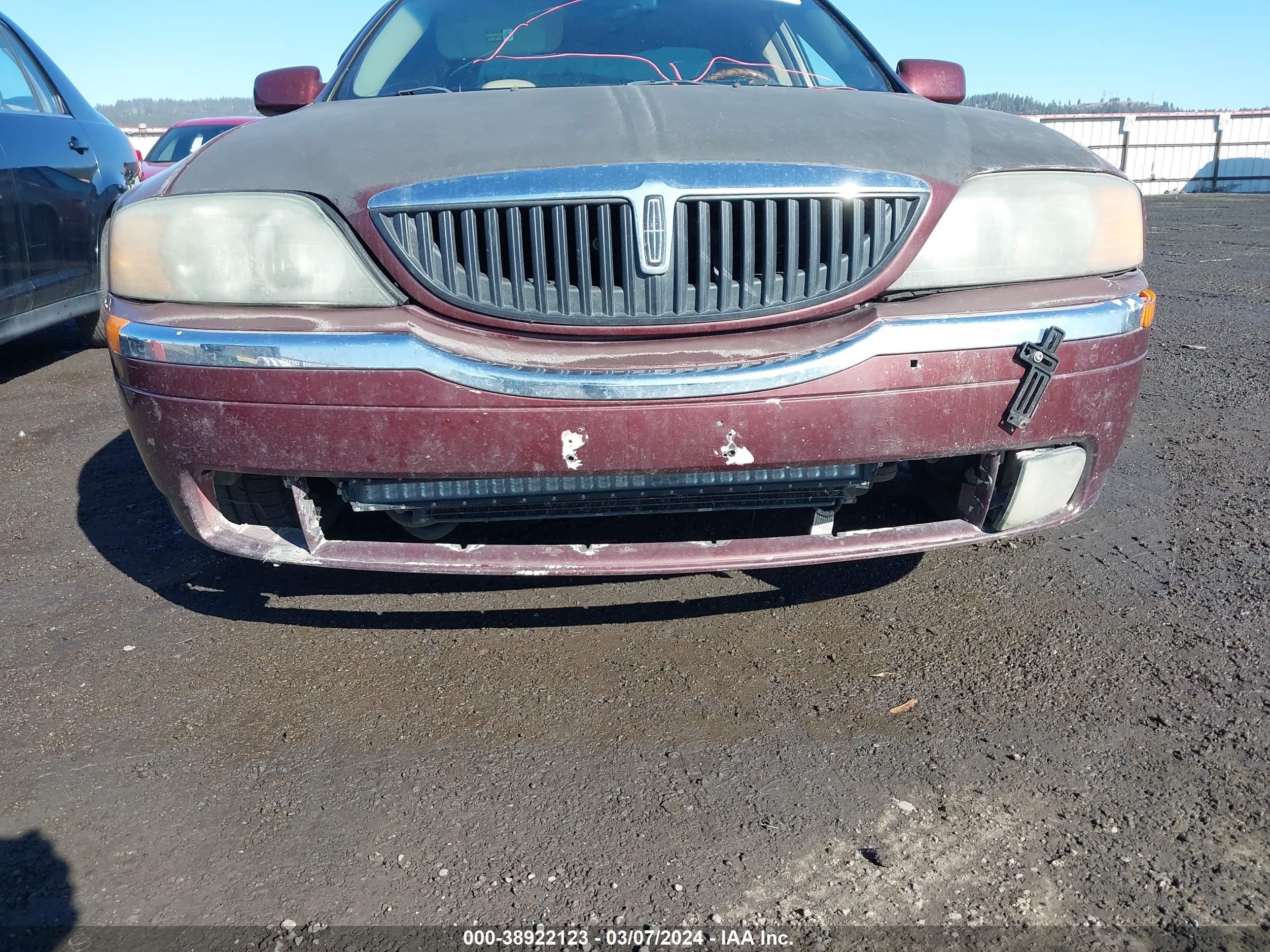 Photo 14 VIN: 1LNHM86S91Y681188 - LINCOLN LS 