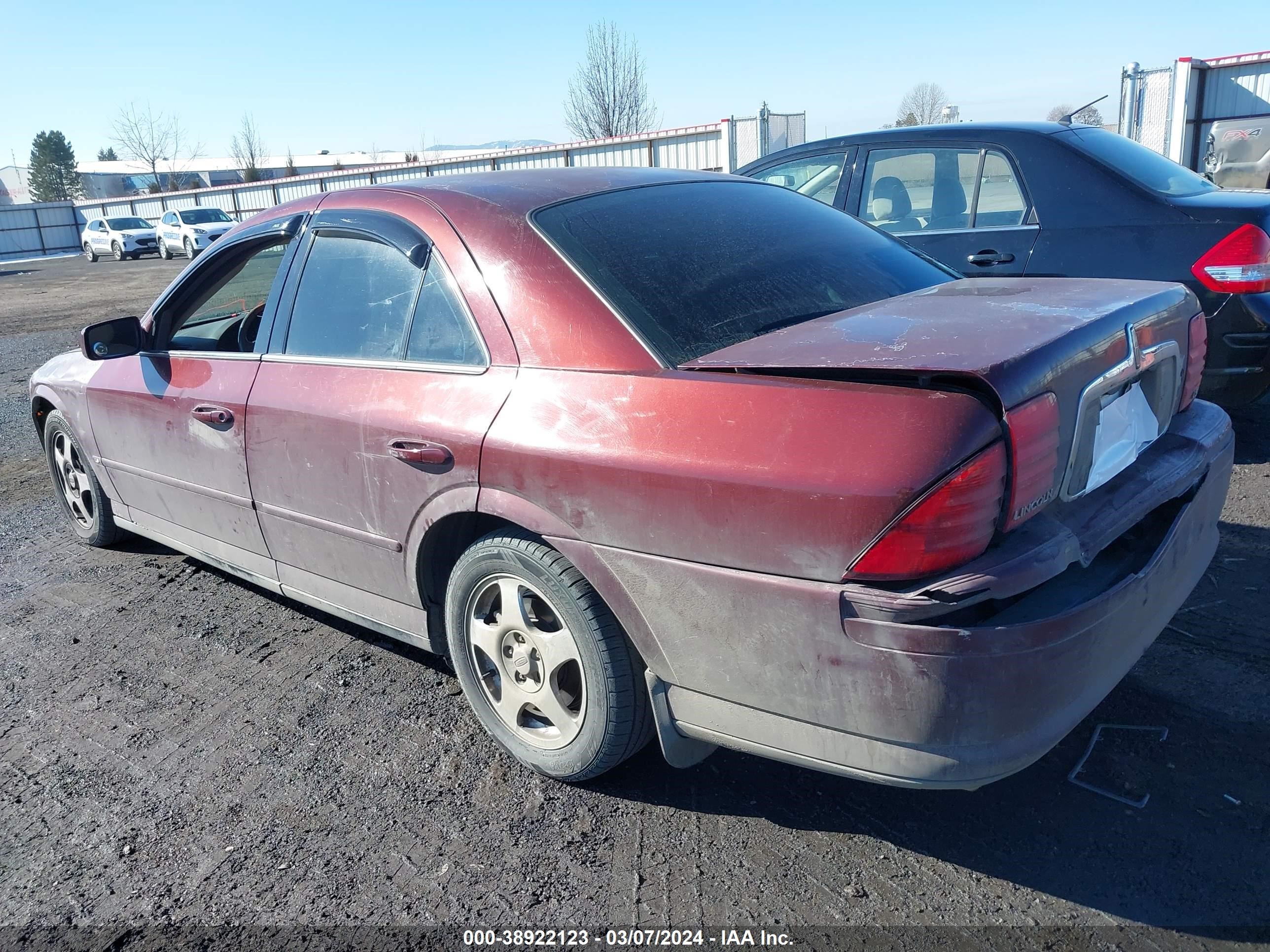 Photo 2 VIN: 1LNHM86S91Y681188 - LINCOLN LS 