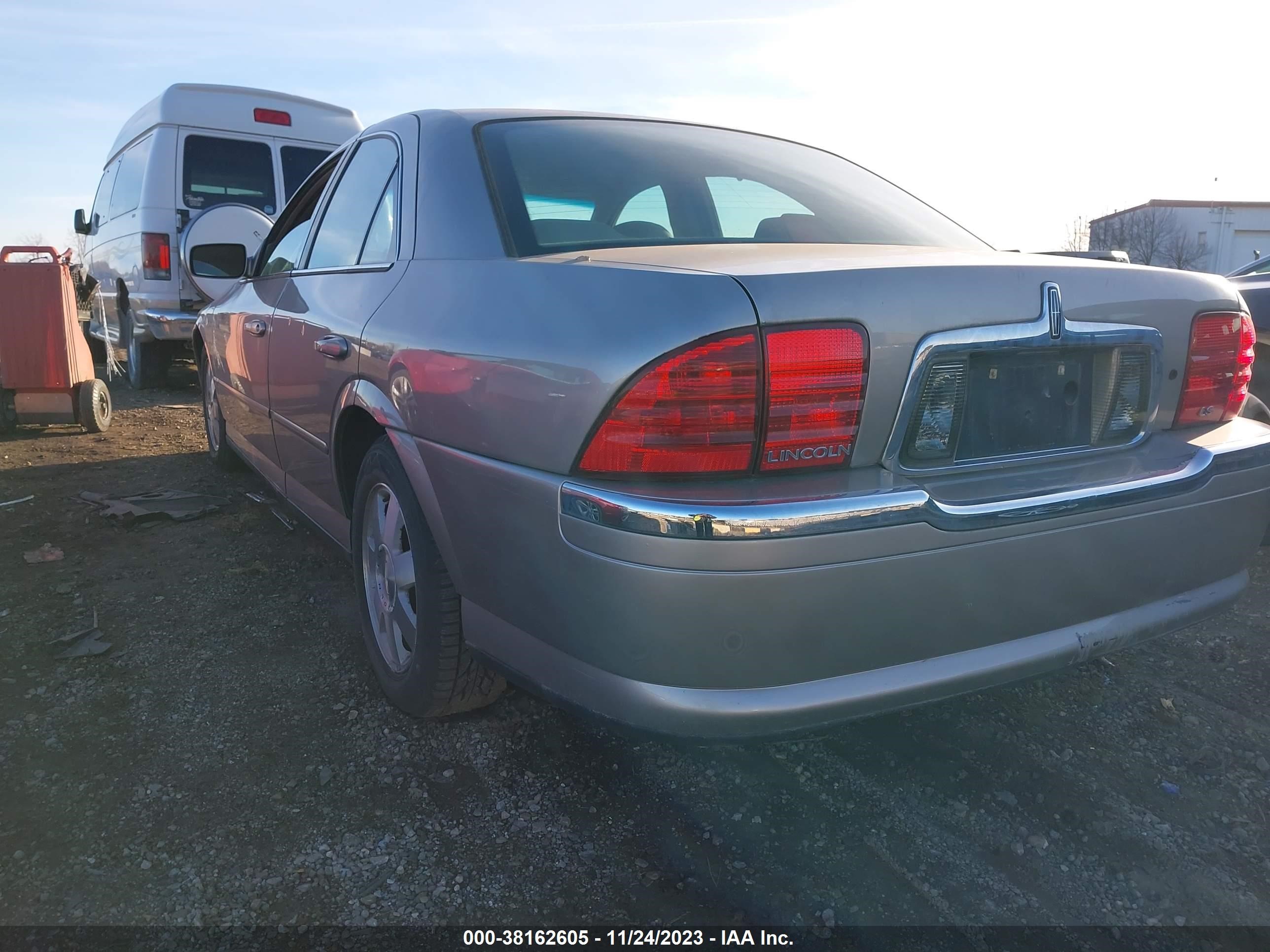 Photo 2 VIN: 1LNHM86S92Y620747 - LINCOLN LS 