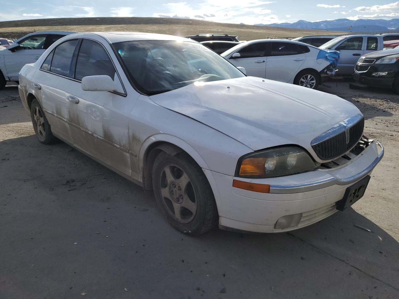 Photo 3 VIN: 1LNHM86S9YY795685 - LINCOLN LS 