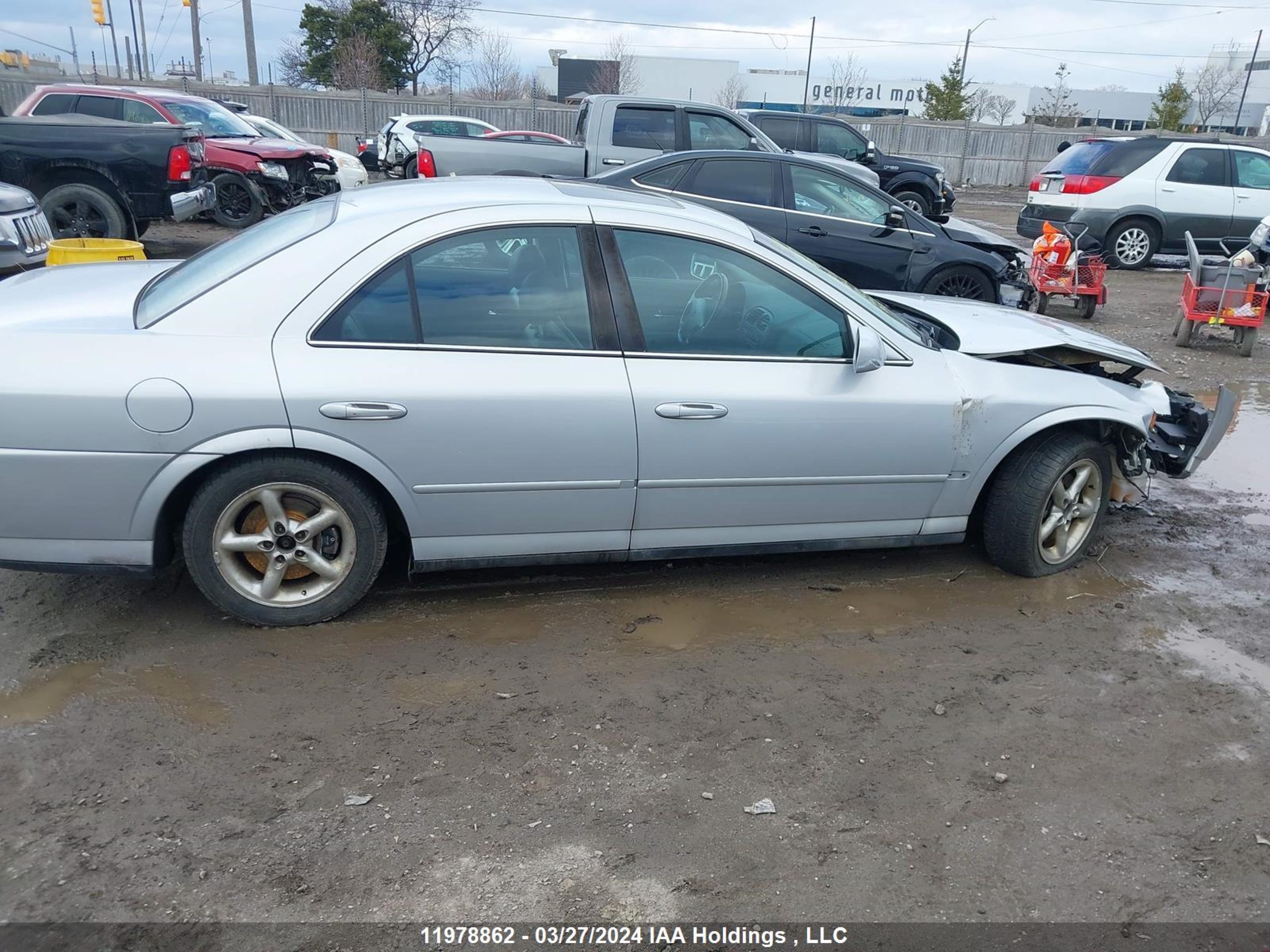 Photo 13 VIN: 1LNHM86SX2Y655734 - LINCOLN LS 