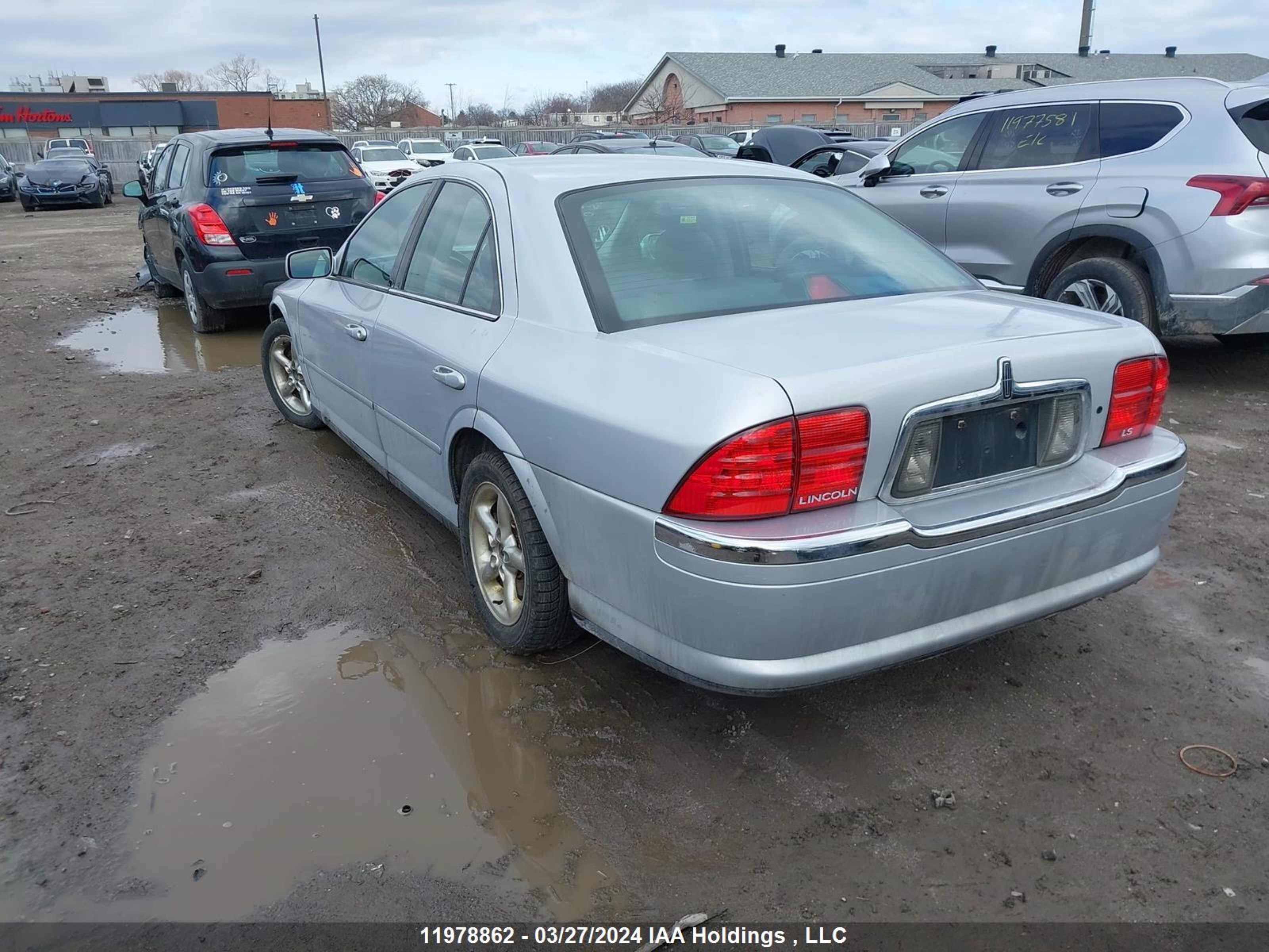 Photo 2 VIN: 1LNHM86SX2Y655734 - LINCOLN LS 