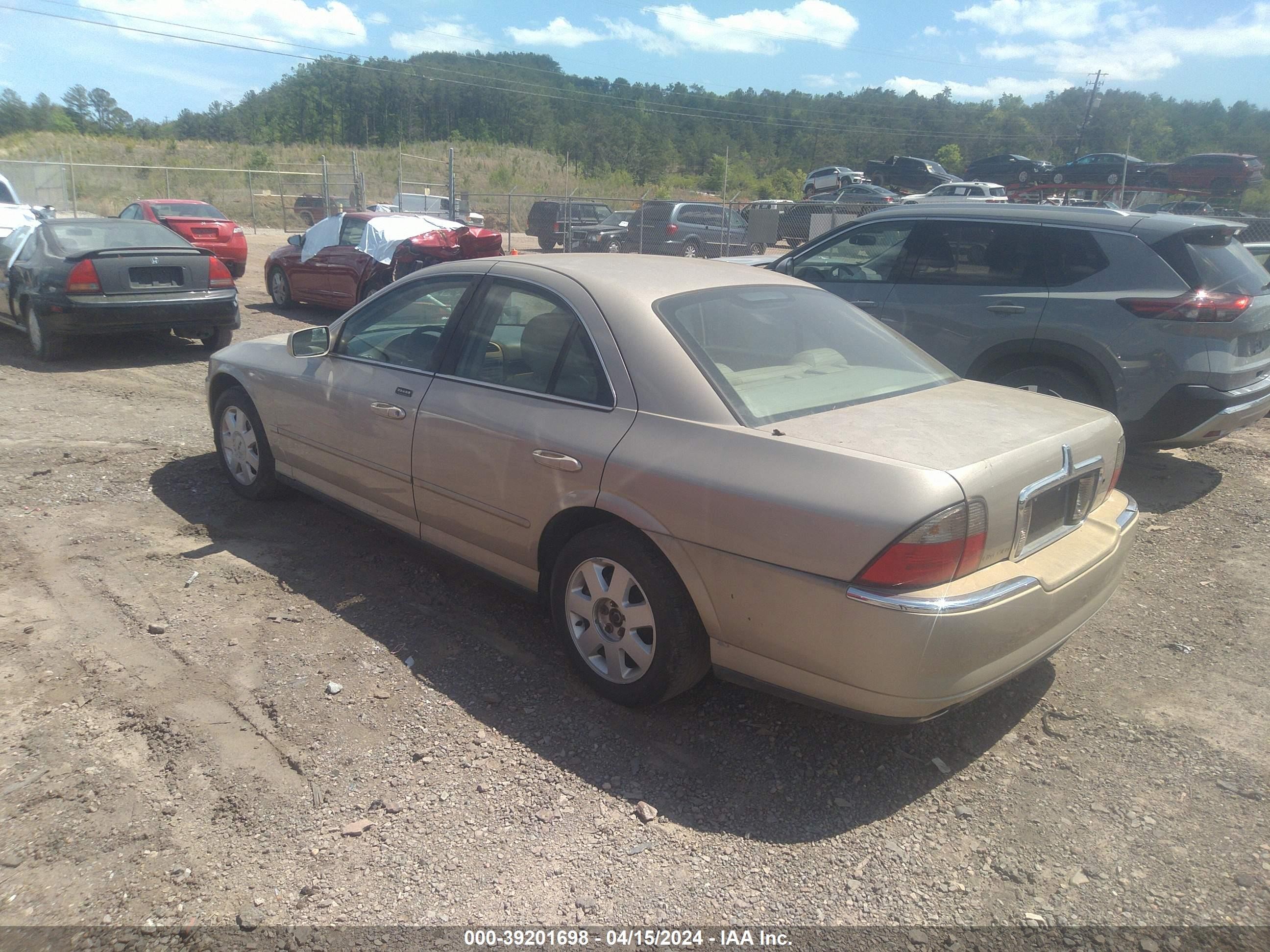 Photo 2 VIN: 1LNHM86SX5Y641224 - LINCOLN LS 