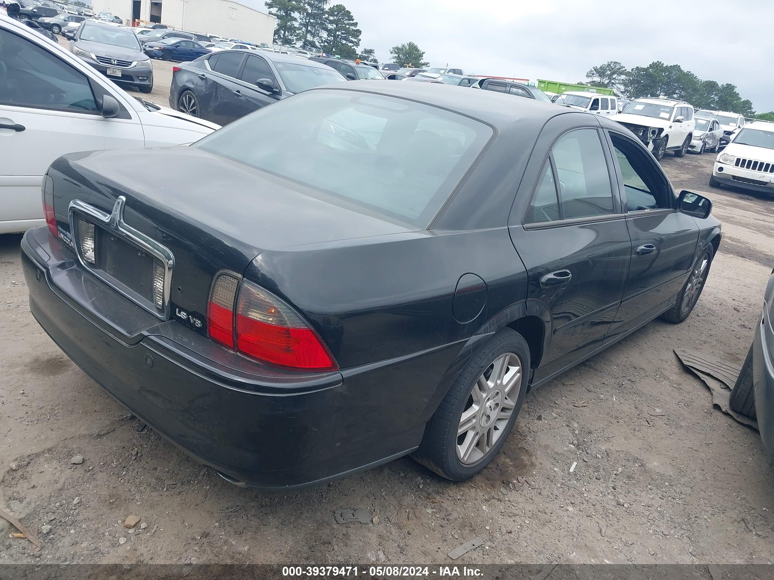 Photo 3 VIN: 1LNHM87A05Y671368 - LINCOLN LS 