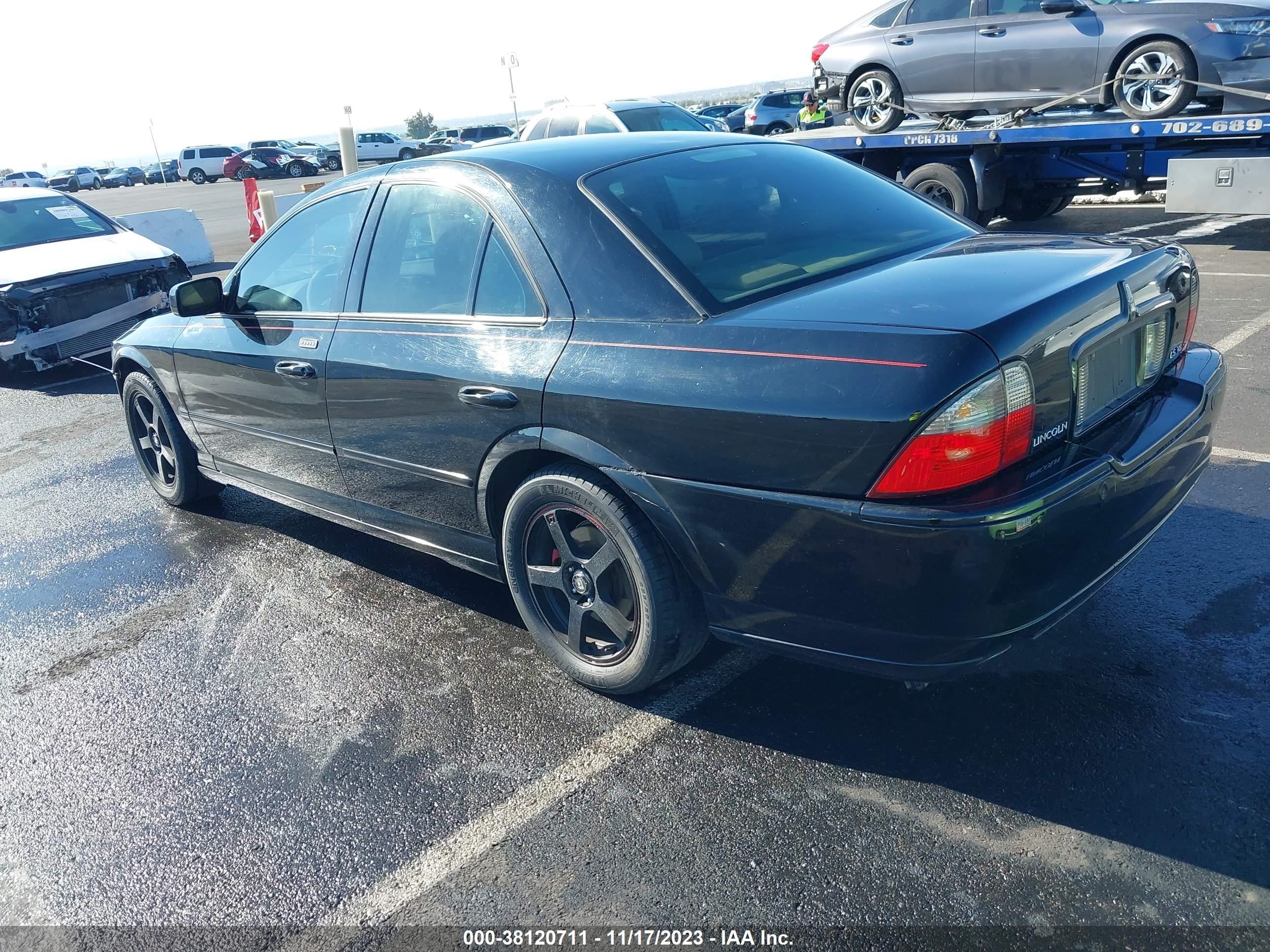 Photo 2 VIN: 1LNHM87A06Y639831 - LINCOLN LS 