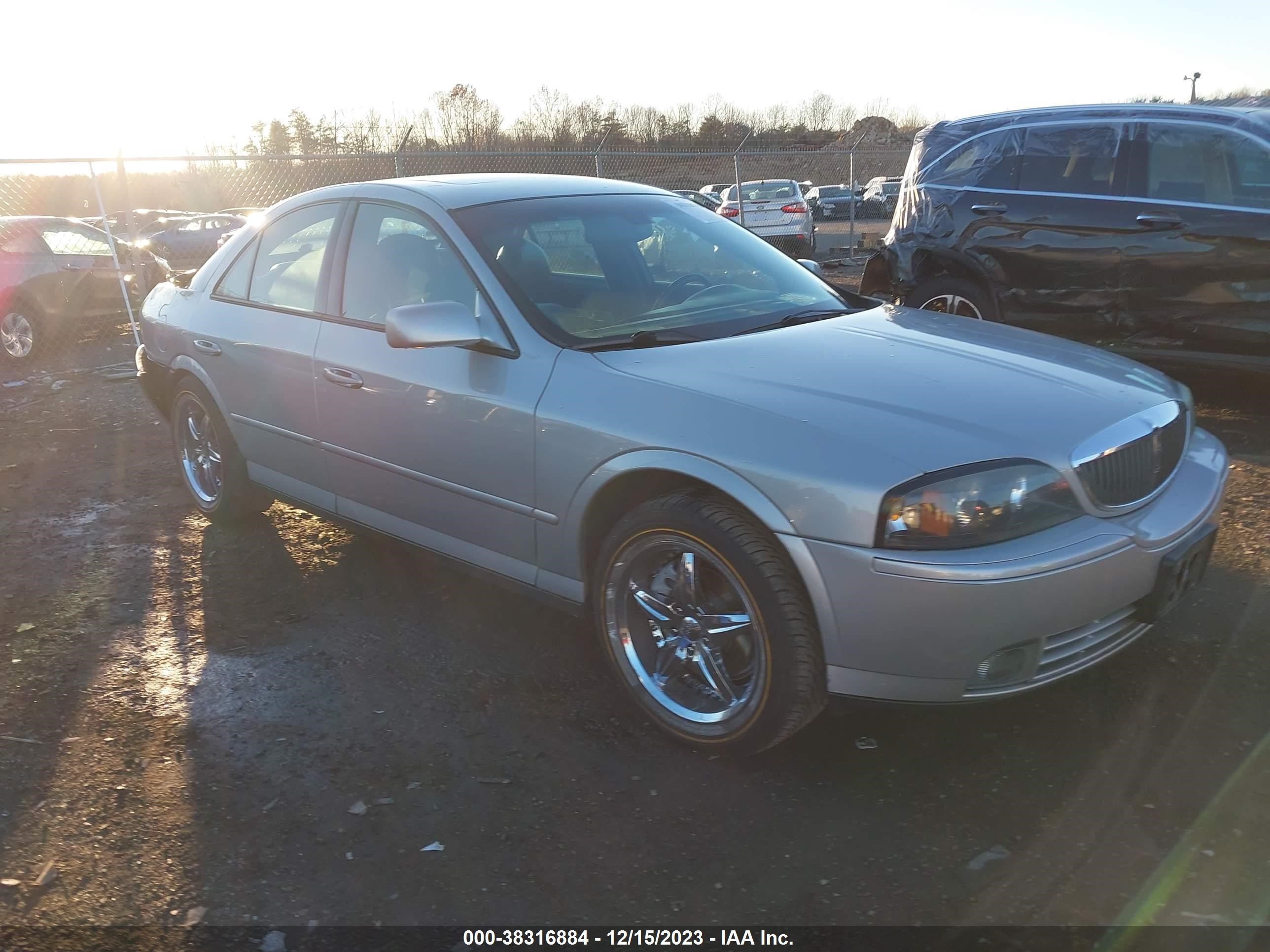 Photo 0 VIN: 1LNHM87A25Y655768 - LINCOLN LS 