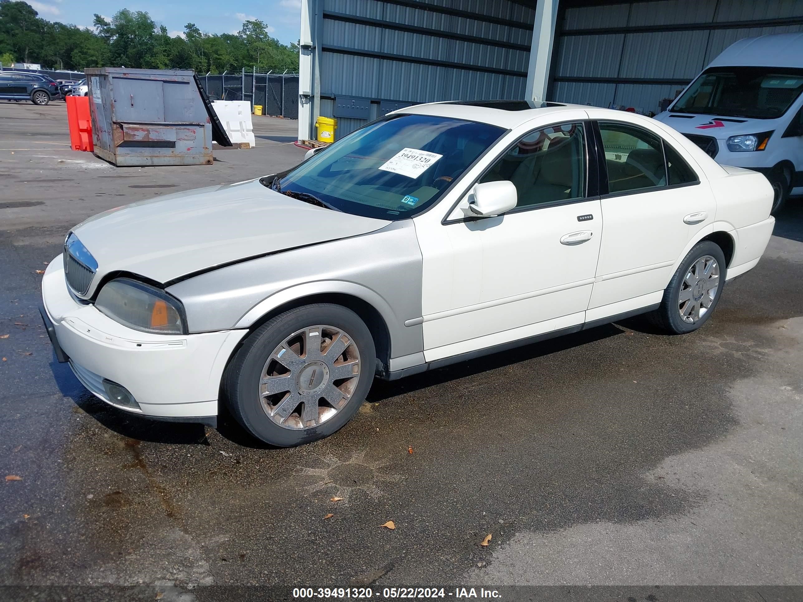 Photo 1 VIN: 1LNHM87A45Y660860 - LINCOLN LS 