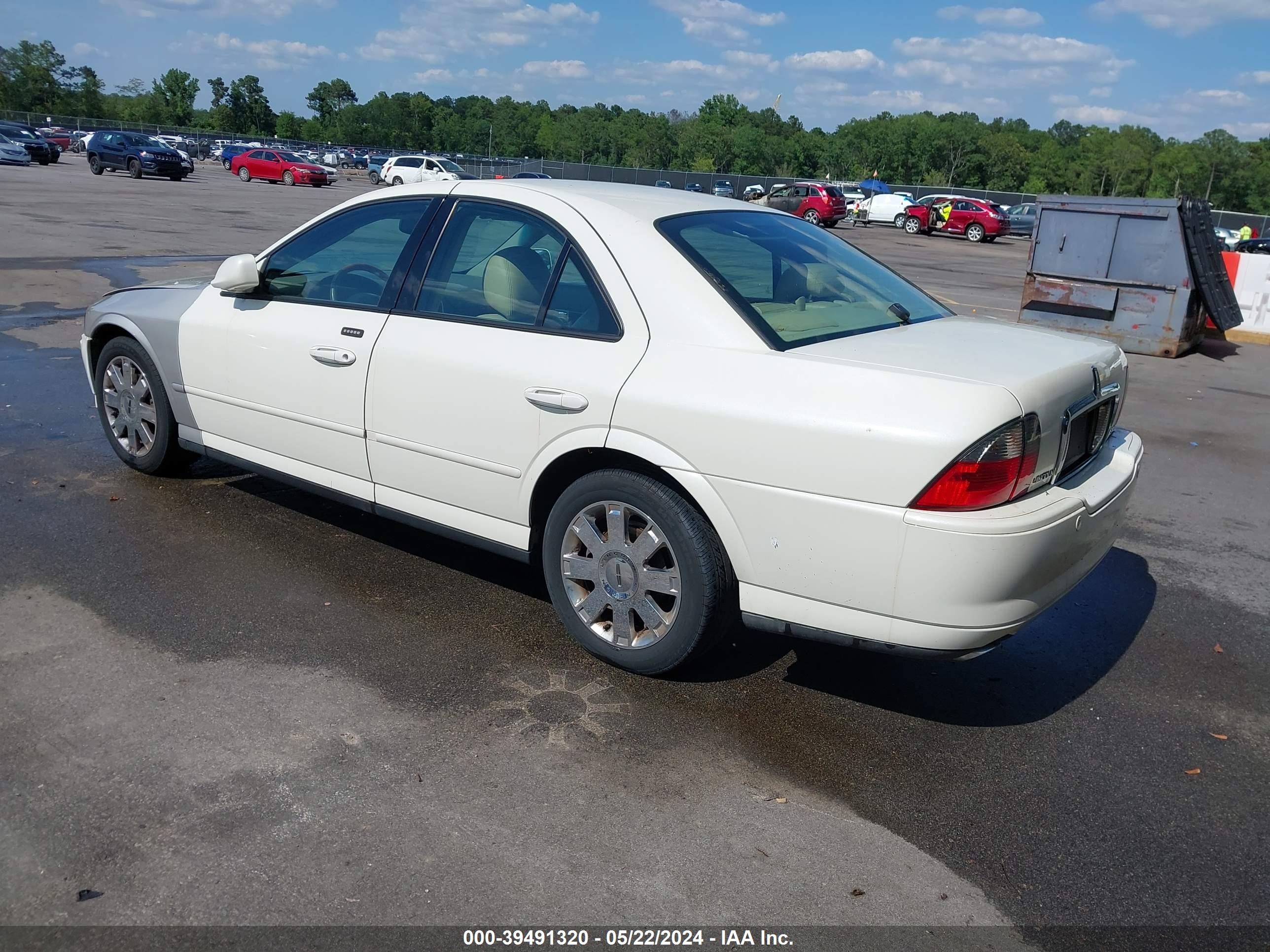 Photo 2 VIN: 1LNHM87A45Y660860 - LINCOLN LS 