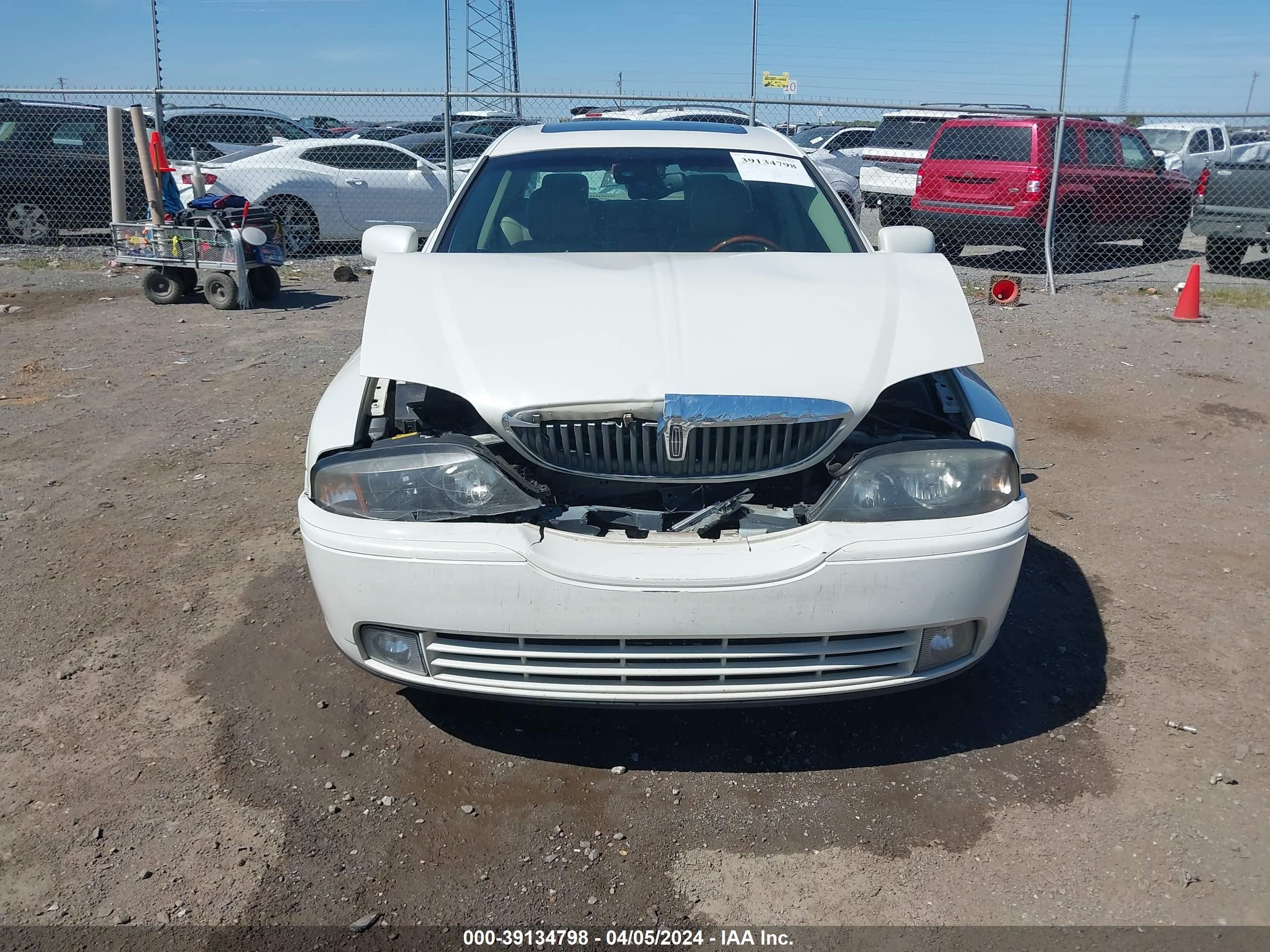 Photo 10 VIN: 1LNHM87A53Y705513 - LINCOLN LS 